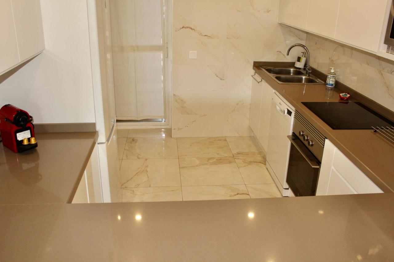 Apartment In El Presidente Beach Side New Golden Mile Estepona Ngoại thất bức ảnh