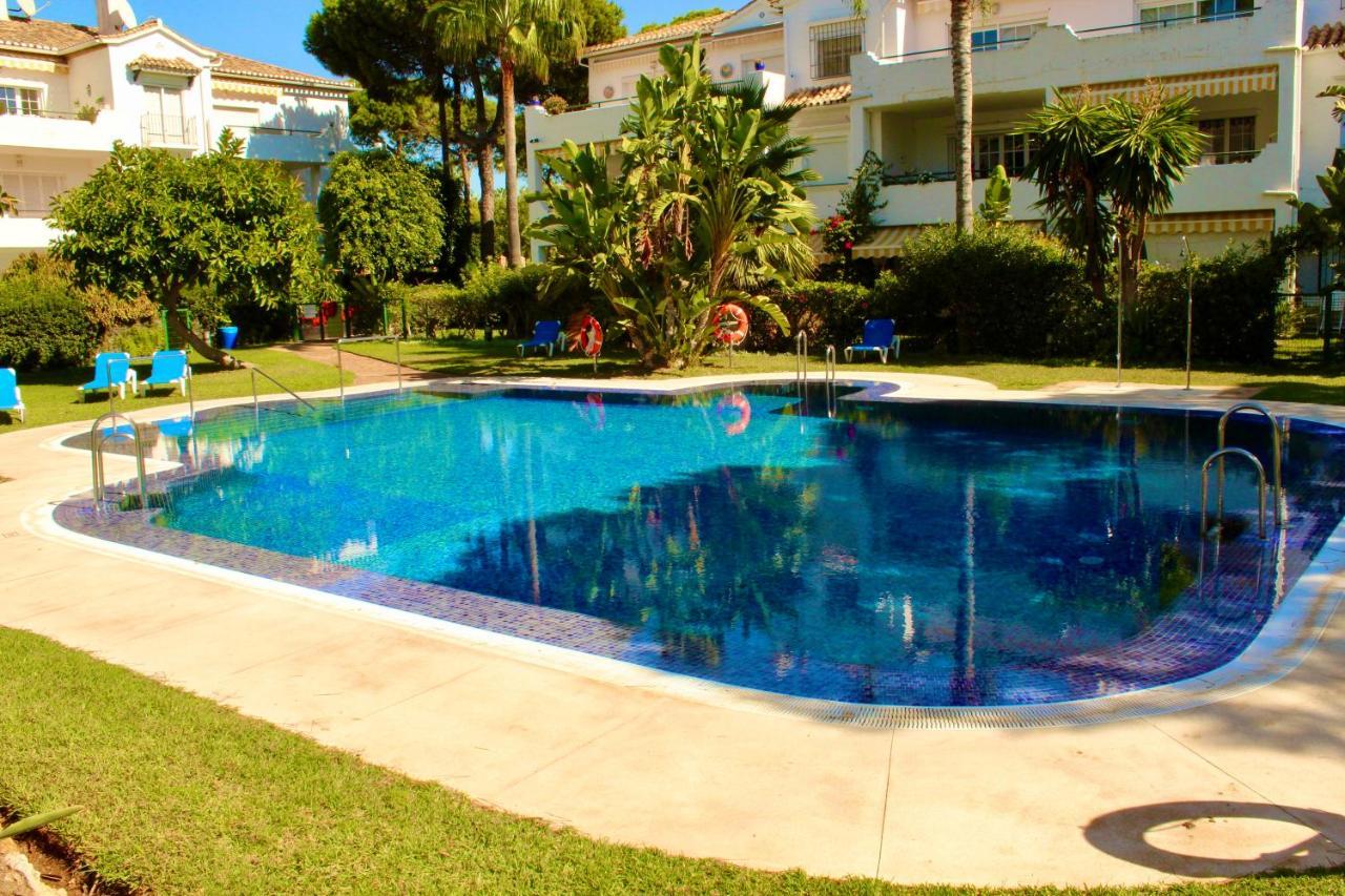 Apartment In El Presidente Beach Side New Golden Mile Estepona Ngoại thất bức ảnh