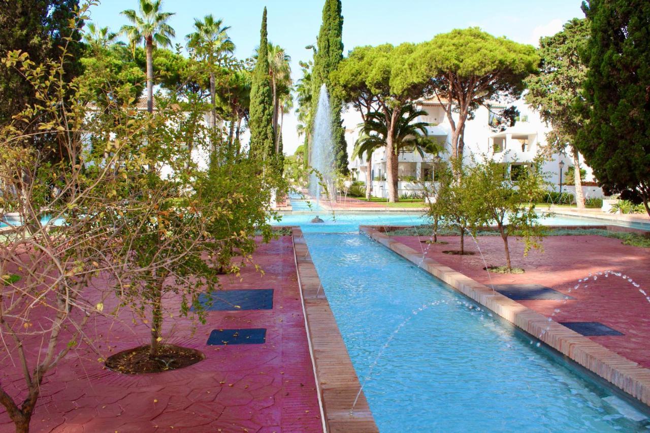 Apartment In El Presidente Beach Side New Golden Mile Estepona Ngoại thất bức ảnh