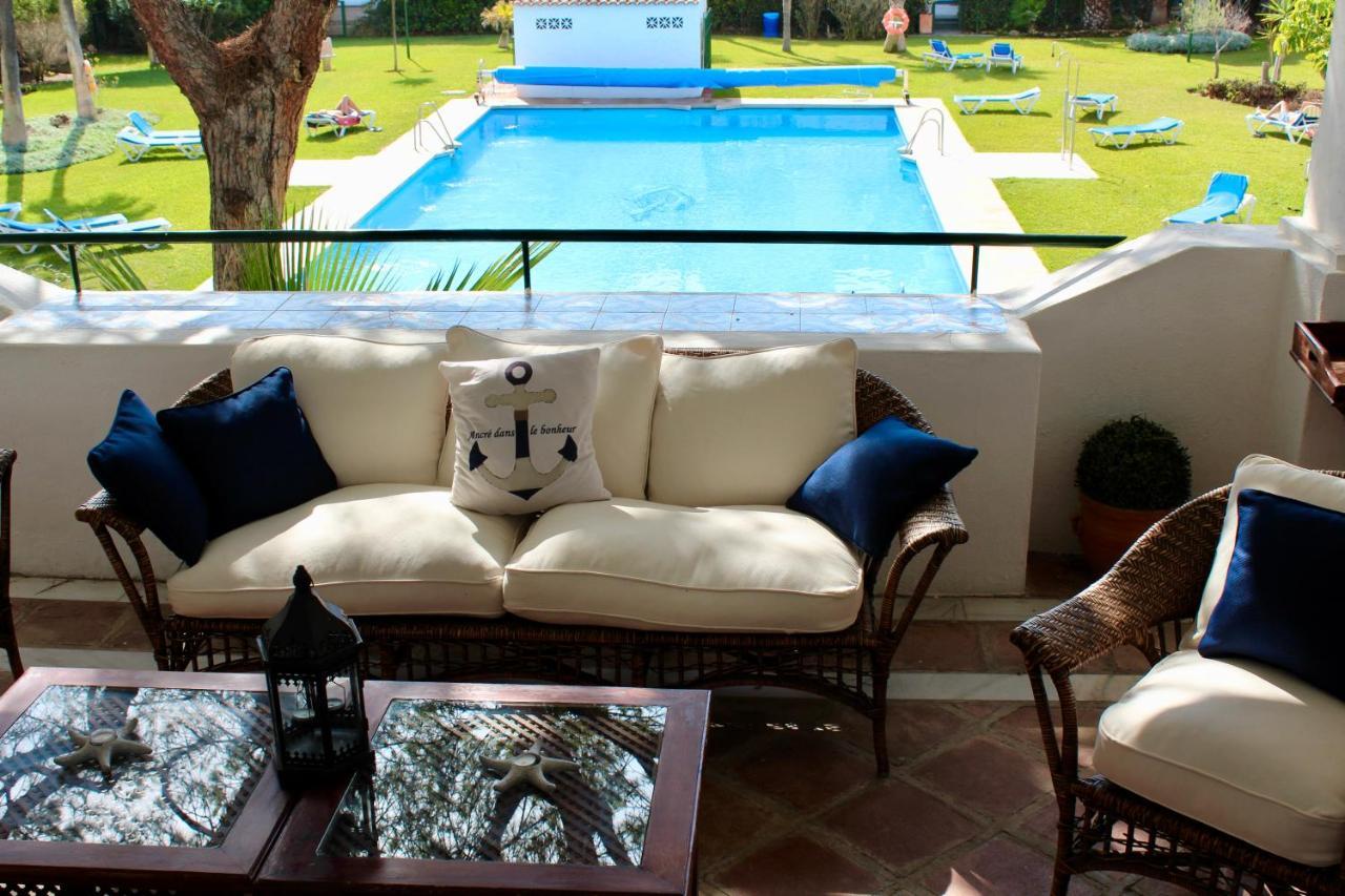 Apartment In El Presidente Beach Side New Golden Mile Estepona Ngoại thất bức ảnh