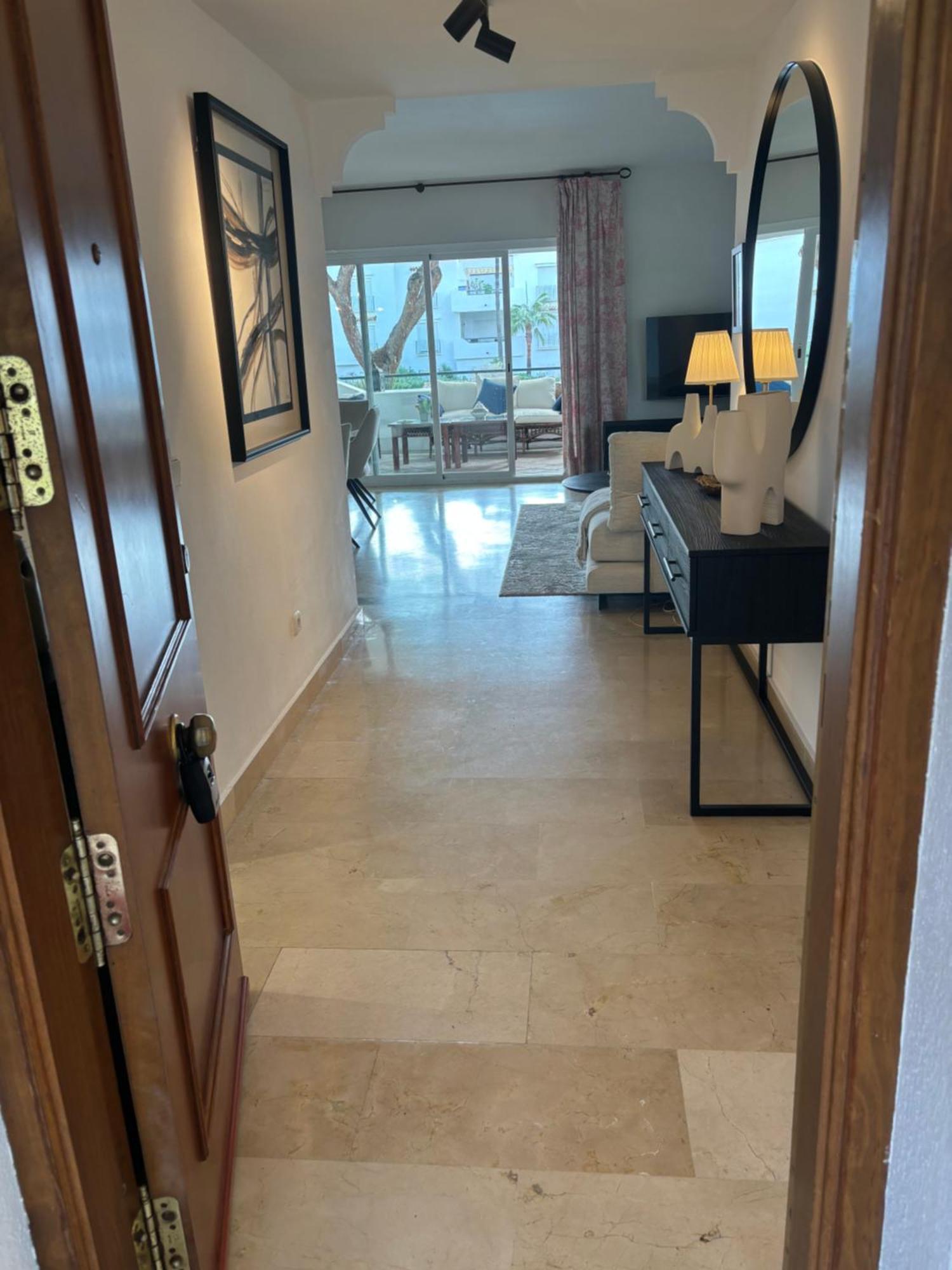 Apartment In El Presidente Beach Side New Golden Mile Estepona Ngoại thất bức ảnh
