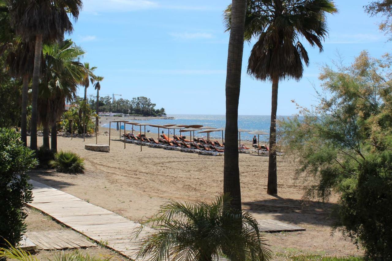 Apartment In El Presidente Beach Side New Golden Mile Estepona Ngoại thất bức ảnh