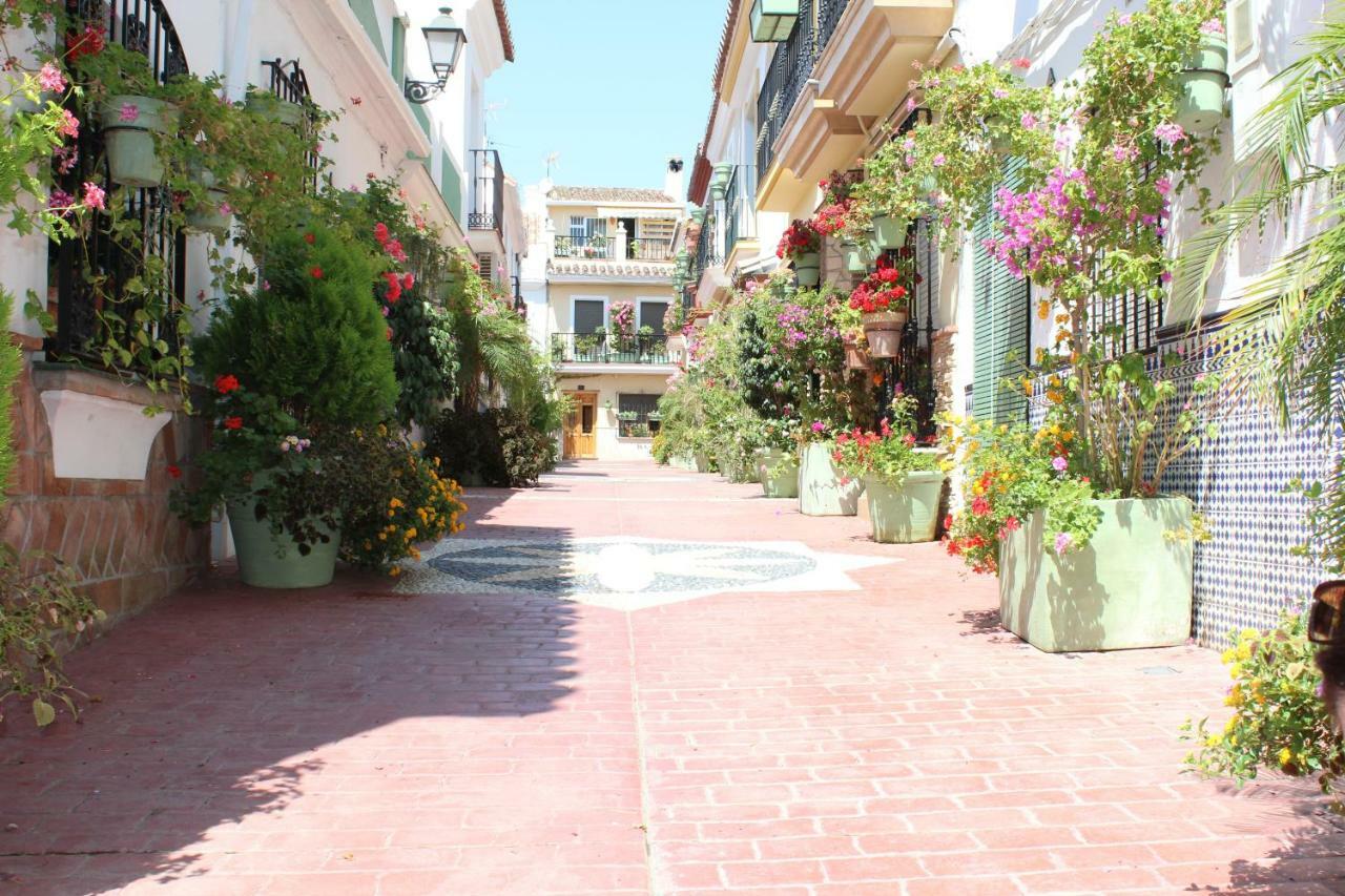 Apartment In El Presidente Beach Side New Golden Mile Estepona Ngoại thất bức ảnh