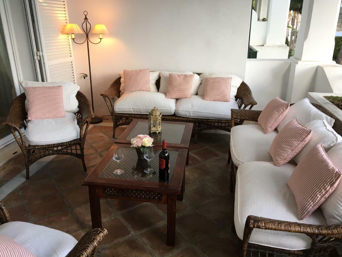 Apartment In El Presidente Beach Side New Golden Mile Estepona Ngoại thất bức ảnh